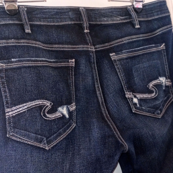 Silver Jeans Women's Size 18 Sam Cropped Distressed Jeans - Picture 7 of 11